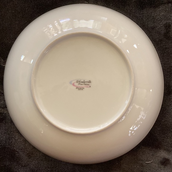 Wentworth Desire pattern 9 inch serving dish - Picture 2 of 3